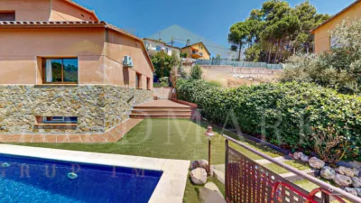 House on Carrer del Segre, 27 photo 154