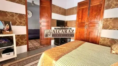 House in Onil photo 18