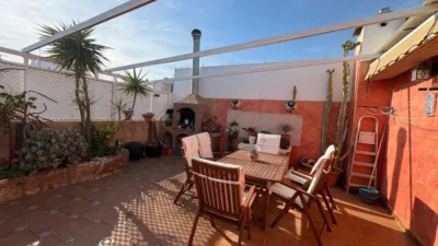 Apartment on Carrer de la Vendimia photo 3