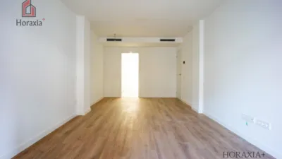 Apartment on Avinguda de la Constitució photo 4