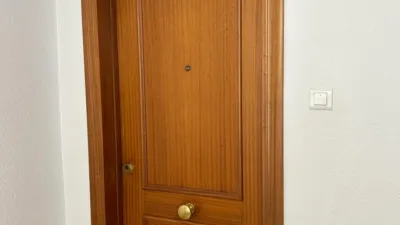 Piso en alquiler en Calle Doctor Ferran, Número 2, Oliveros-Altamira-Barrio Alto (Almería Capital) de 700 €<span>/mes</span>