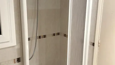 Piso en venta en Carrer de l'Alegria, cerca de Carrer de la Florida, La Florida (L'Hospitalet de Llobregat) de 189.900 €