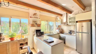 Chalet in Passatge de la Coma photo 7