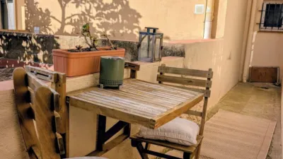 Apartment on Carrer de Santa Reparada photo 17