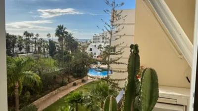 Apartamento en venta en Avenida Santiago Puig, Playa de Las Américas (Arona) de 320.000 €