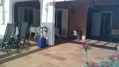 Chalet on Calle de La Coruña photo 9