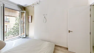 Piso en venta en Carrer de la Creu dels Molers, cerca de Carrer de Magalhäes, El Poble-sec (Distrito Sants-Montjuïc. Barcelona Capital) de 359.000 €