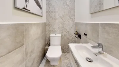 Piso en venta en Carrer de la Creu dels Molers, cerca de Carrer de Magalhäes, El Poble-sec (Distrito Sants-Montjuïc. Barcelona Capital) de 359.000 €