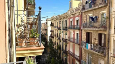 Piso en venta en Carrer de la Creu dels Molers, cerca de Carrer de Magalhäes, El Poble-sec (Distrito Sants-Montjuïc. Barcelona Capital) de 359.000 €
