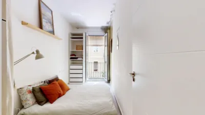 Piso en venta en Carrer de la Creu dels Molers, cerca de Carrer de Magalhäes, El Poble-sec (Distrito Sants-Montjuïc. Barcelona Capital) de 359.000 €