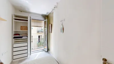 Piso en venta en Carrer de la Creu dels Molers, cerca de Carrer de Magalhäes, El Poble-sec (Distrito Sants-Montjuïc. Barcelona Capital) de 359.000 €