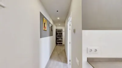 Piso en venta en Carrer de la Creu dels Molers, cerca de Carrer de Magalhäes, El Poble-sec (Distrito Sants-Montjuïc. Barcelona Capital) de 359.000 €