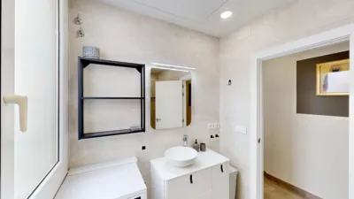 Piso en venta en Carrer de la Creu dels Molers, cerca de Carrer de Magalhäes, El Poble-sec (Distrito Sants-Montjuïc. Barcelona Capital) de 359.000 €