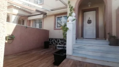 Chalet adosado en alquiler en Carrer Creta, 74, Gran Alacant (Santa Pola) de 1.100 €<span>/mes</span>