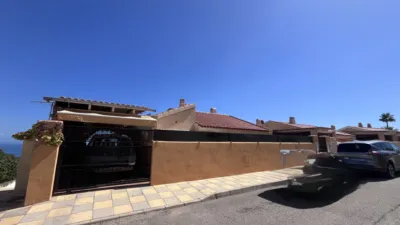 Semi-detached house on Avinguda Escandinàvia, 1 photo 2