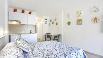 Studio on Avenida Santiago Puig photo 7