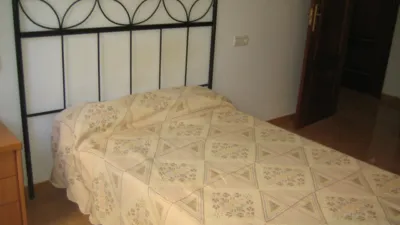 Piso en alquiler en Calle Sicilia, Zaidín-Vergeles (Distrito Zaidín. Granada Capital) de 900 €<span>/mes</span>