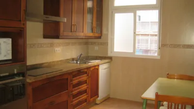 Piso en alquiler en Calle Sicilia, Zaidín-Vergeles (Distrito Zaidín. Granada Capital) de 900 €<span>/mes</span>