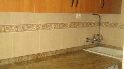 Piso en alquiler en Calle Sicilia, Zaidín-Vergeles (Distrito Zaidín. Granada Capital) de 900 €<span>/mes</span>