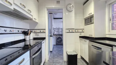 Piso en venta en Carrer del Molí, cerca de Carrer de la Verge de la Mercè, Esplugues de Llobregat de 370.000 €