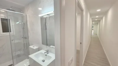 Piso en venta en Carrer de Calderón de la Barca, cerca de Carrer dels Agudells, El Carmel (Distrito Horta-Guinardó. Barcelona Capital) de 329.000 €