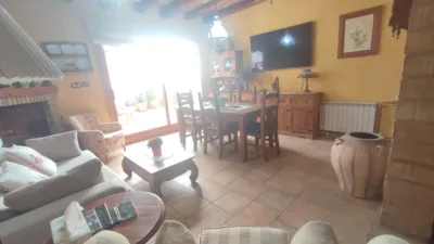Casa – Torrelavit - Más