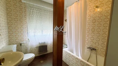 Piso en alquiler en Calle de Burdeos, Palomarejos (Distrito Zona Nueva. Toledo Capital) de 320 €<span>/mes</span>