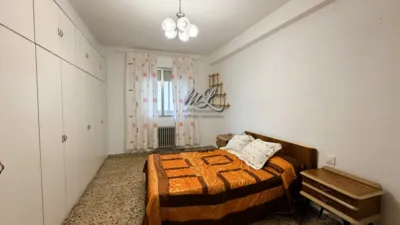 Piso en alquiler en Calle de Burdeos, Palomarejos (Distrito Zona Nueva. Toledo Capital) de 320 €<span>/mes</span>