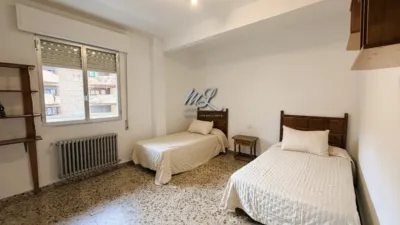 Piso en alquiler en Calle de Burdeos, Palomarejos (Distrito Zona Nueva. Toledo Capital) de 320 €<span>/mes</span>