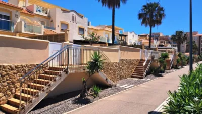 House on Salsona Street photo 2