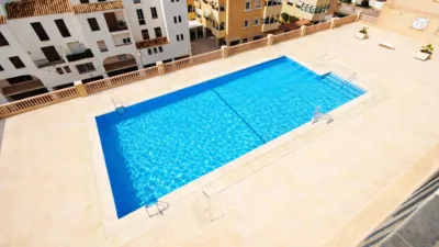 Apartment on Arquitecto Julian Laguna Street photo 3