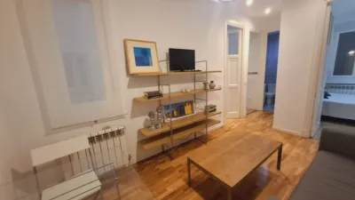 Piso en alquiler en Calle de Santa Engracia, cerca de Calle de Ríos Rosas - Imagen 2