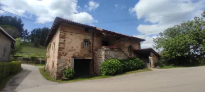 Rustic house on Isusi Street photo 5