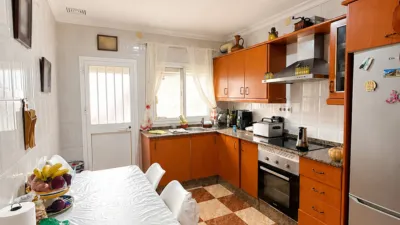 House in Centre photo 9