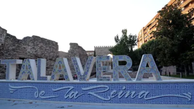 Piso en alquiler en Avenida de Pío XII, Tres Olivos-La Piedad (Talavera de la Reina) de 700 €<span>/mes</span>
