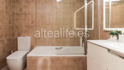 Flat in Camino del Algar photo 24