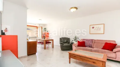 Apartment on Carrer de Miguel Hernández photo 11