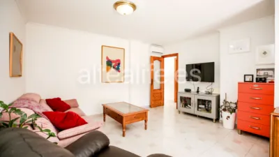 Apartment on Carrer de Miguel Hernández photo 9