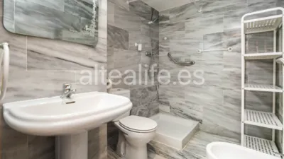 Piso en calle Xaloc photo 40