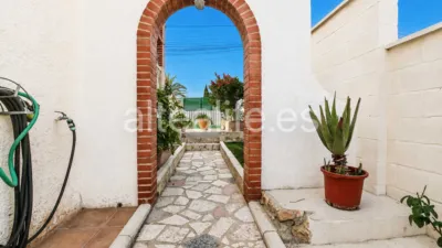 Detached House on Avenida de las Acacias photo 5