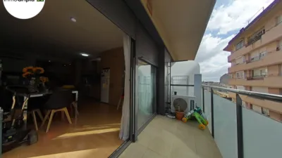 Piso en venta en Escoles, Cementiri Vell (Distrito Vallparadís-Escoles. Terrassa) de 184.000 €