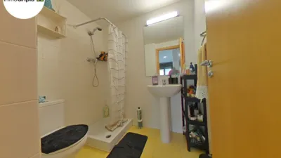 Piso en venta en Escoles, Cementiri Vell (Distrito Vallparadís-Escoles. Terrassa) de 184.000 €