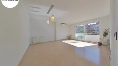Piso en venta en La Gripia, Les Arenes-Can Montllor-La Grípia (Distrito La Grípia-Sant Llorenç. Terrassa) de 245.000 €