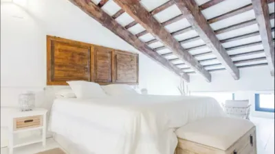Loft on Calle de Escalante photo 6