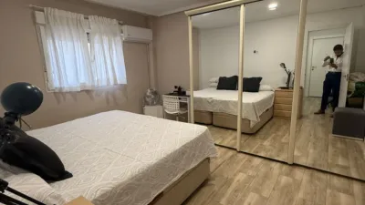 Apartment in Plaça de l'Antic Regne de València photo 30