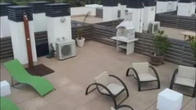 Penthouse on Avinguda del Nord photo 2