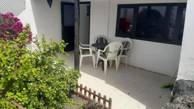 Chalet unifamiliar en venta en Calle de los Papagayos, La Montaña (Teguise) de 595.000 €