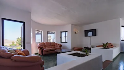 Chalet unifamiliar en venta en Calle de los Papagayos, La Montaña (Teguise) de 595.000 €