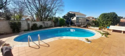 Chalet in La Sagrera photo 7