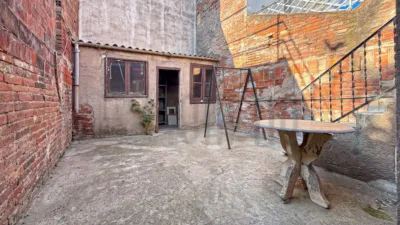 House on Carrer de Viladomat photo 3